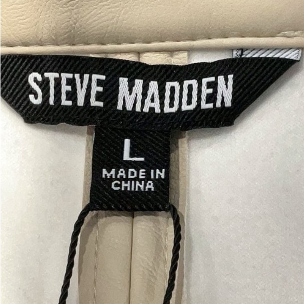 Steve Madden Cream Puff Sleeve Blouse - Picture 3 of 6